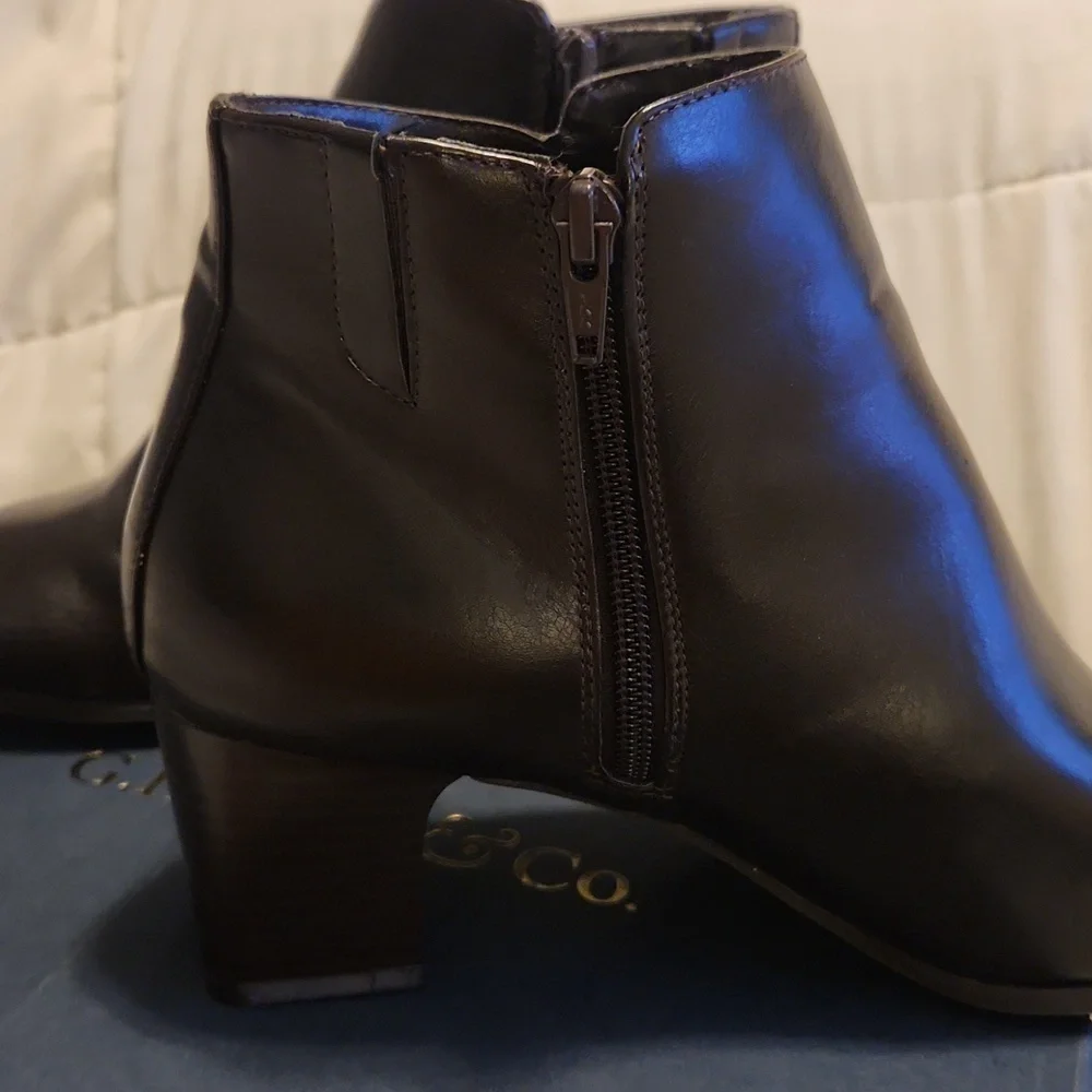 G.H. Bass & Co. SZ 8.5W Dark Brown Ankle Boots - Picture 5 of 7